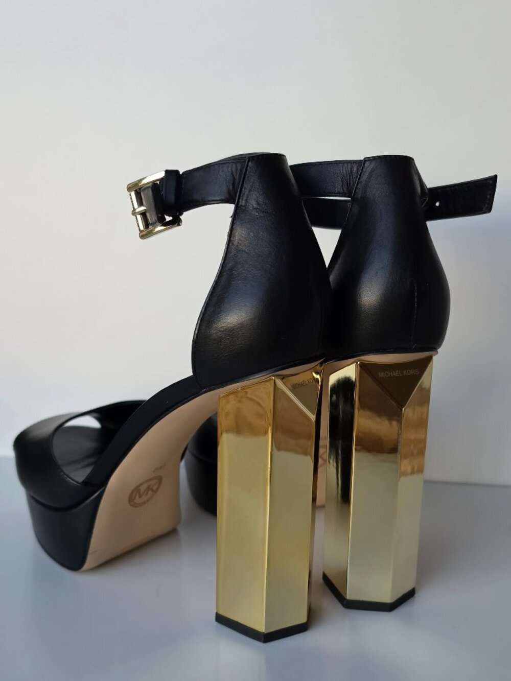 Michael Kors Petra Platform leather Black & Gold Sandal - Picture 11 of 11